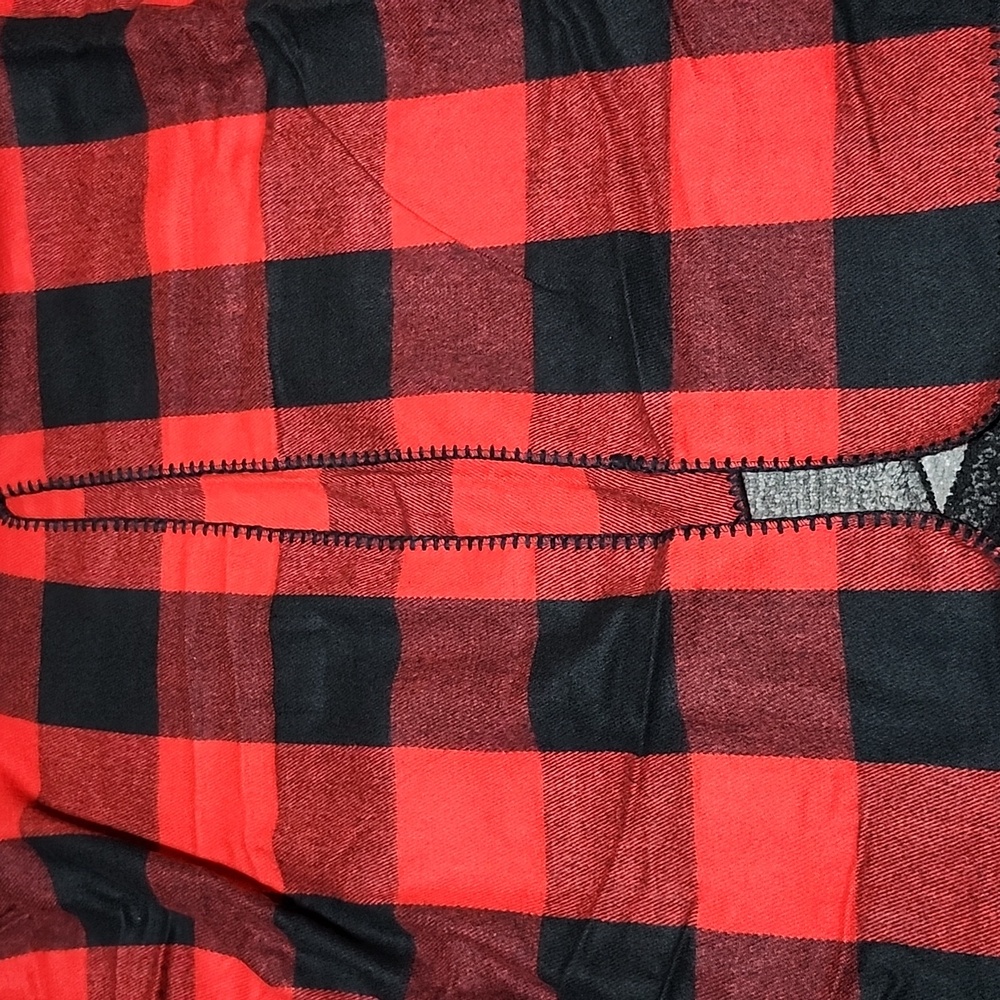 BUFFALO PLAID KEYHOLE WRAP PONCHO BY CULTUREFLY FASHION ACCESSORY